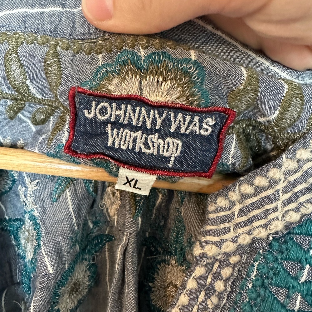 Johnny Was Workshop Blue White striped Blouse Floral Embroidered Boho XL - Picture 4 of 7